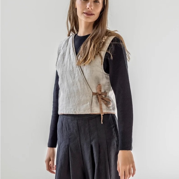 Quilted Linen Vest- Etsy Shop Lithuanian linen Cottagecore - Picture 8 of 8